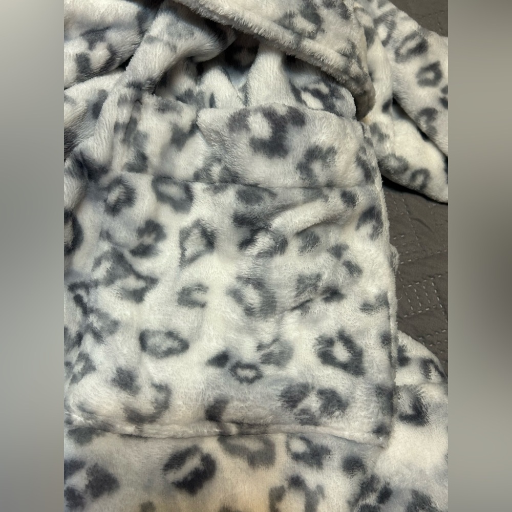 Sonoma Plush Leopard Women’s Bathrobe L NWT - Picture 8 of 11